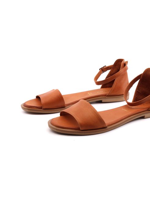 Sandalo flat in pelle da donna