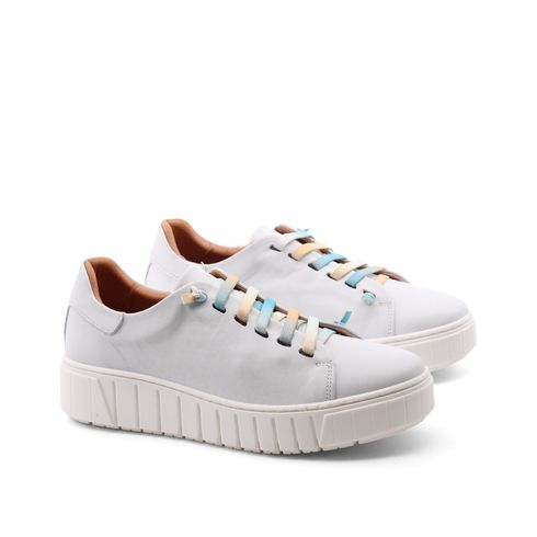 Sneaker slip on in morbida pelle donna