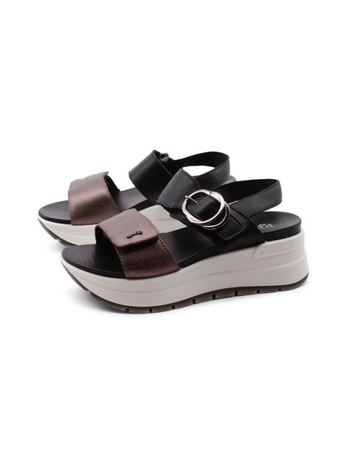 Sandalo con zeppa e plateau da donna