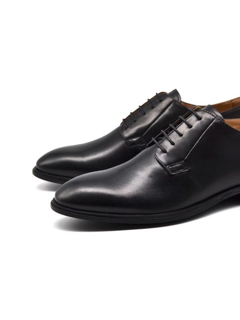 Scarpa stringata in vera pelle da uomo