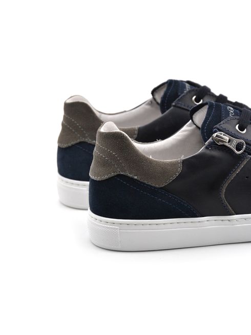 Sneaker in vera pelle da uomo