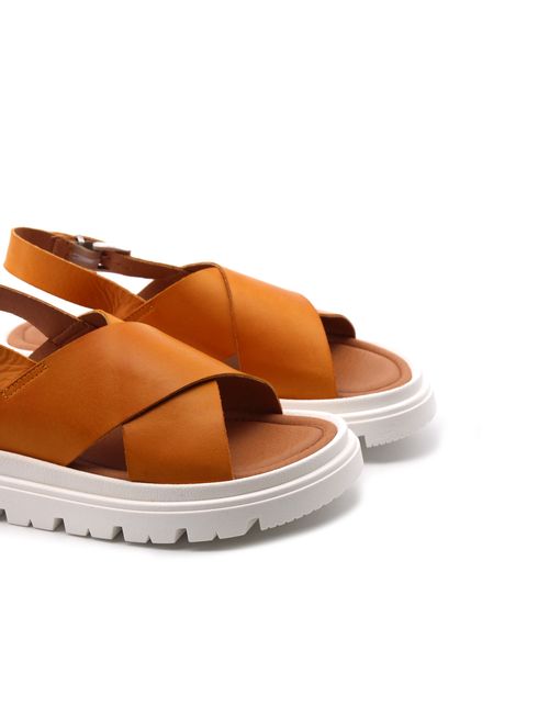 Sandalo flat in vera pelle da donna